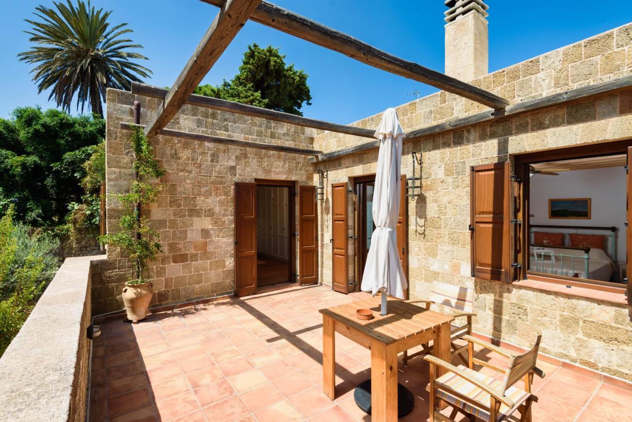 Inner Light Rhodes City Exterior photo